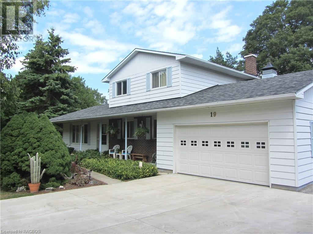 19 BYRON STREET, lions head, Ontario