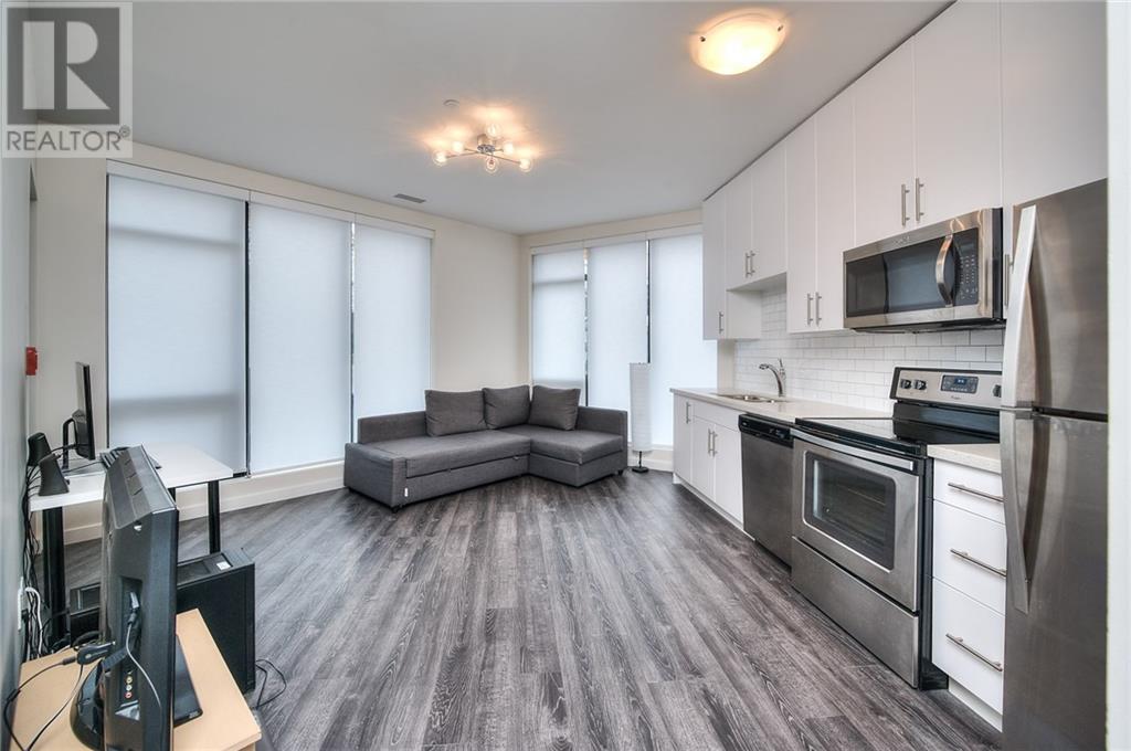 101 -  690 KING Street W, kitchener, Ontario