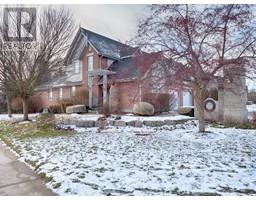 2 WESTWIND Circle N, guelph, Ontario
