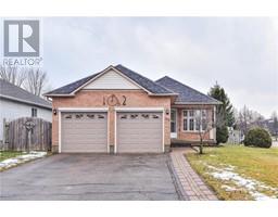102 HILLTOP Drive, ayr, Ontario