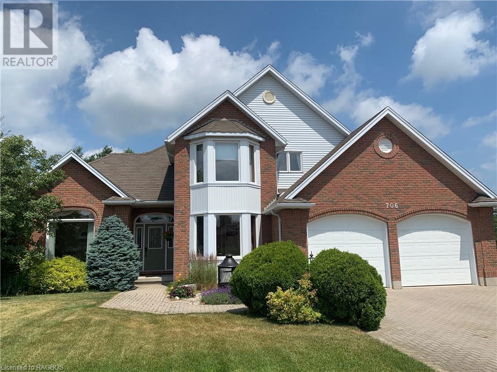 706 17TH STREET CRESCENT, hanover, Ontario