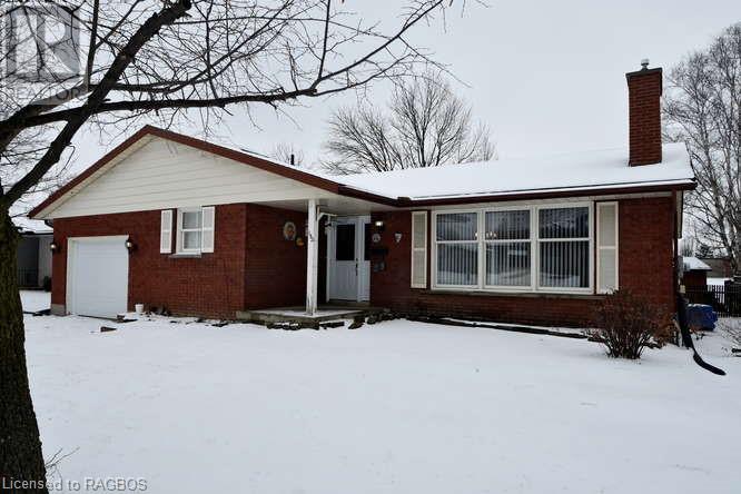 152 13TH AVENUE A, hanover, Ontario