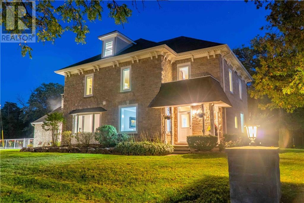 130 ROBINSON Road, north dumfries, Ontario