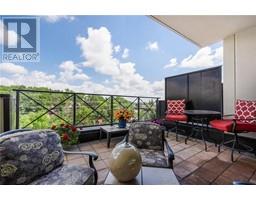 303 -  160 MACDONELL Street, guelph, Ontario