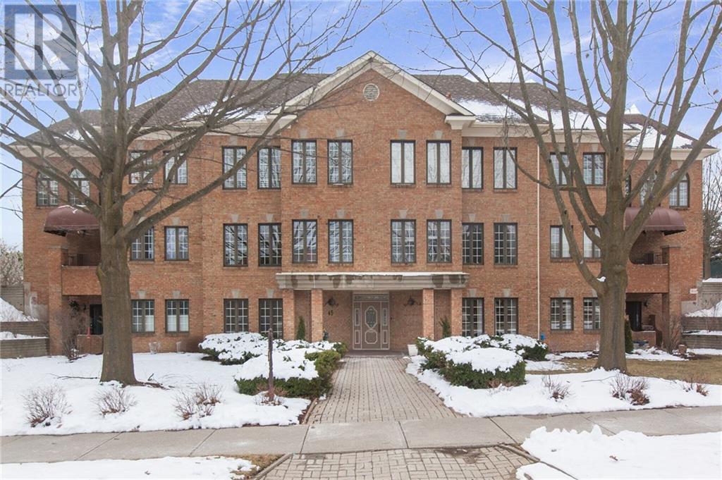 11 -  45 BLUE SPRINGS Drive, waterloo, Ontario
