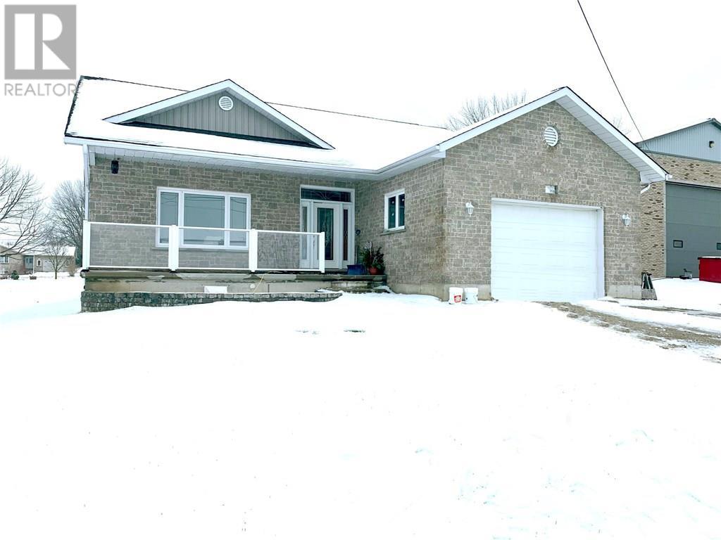4 ELLEN Street, mildmay, Ontario