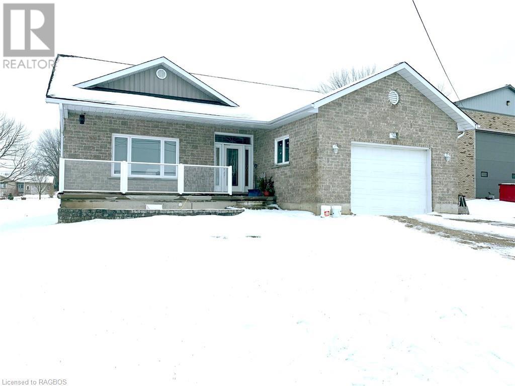 4 ELLEN STREET, mildmay, Ontario