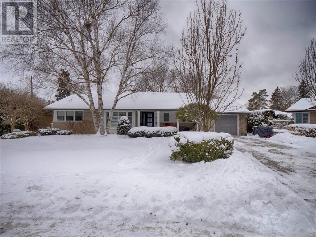 47 HARCOURT Drive, guelph, Ontario