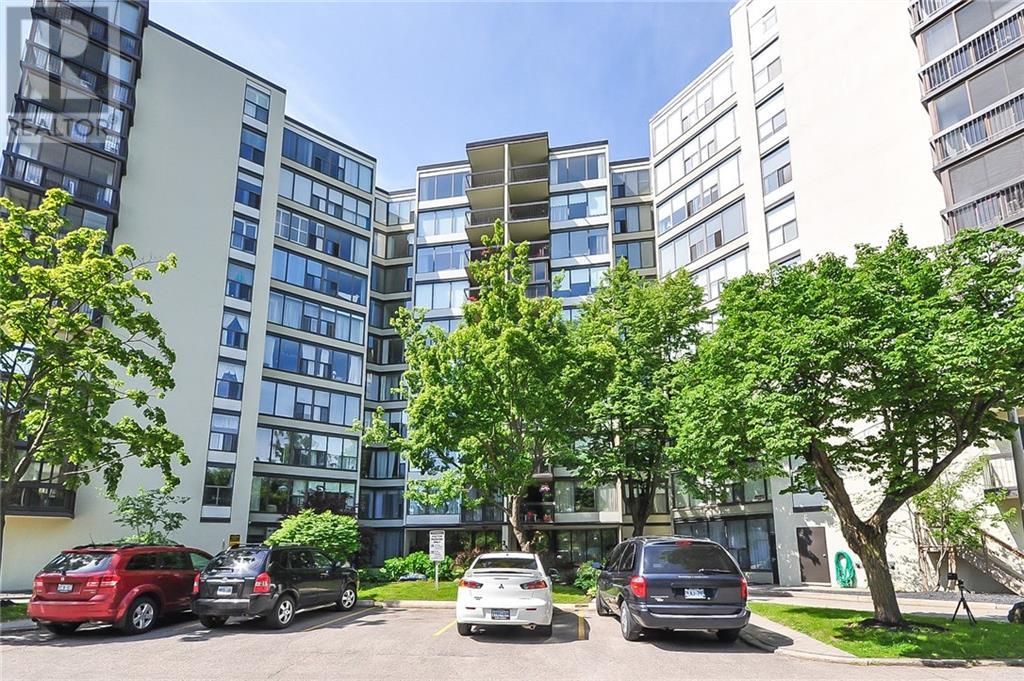 405 -  23 Woodlawn Road E, guelph, Ontario